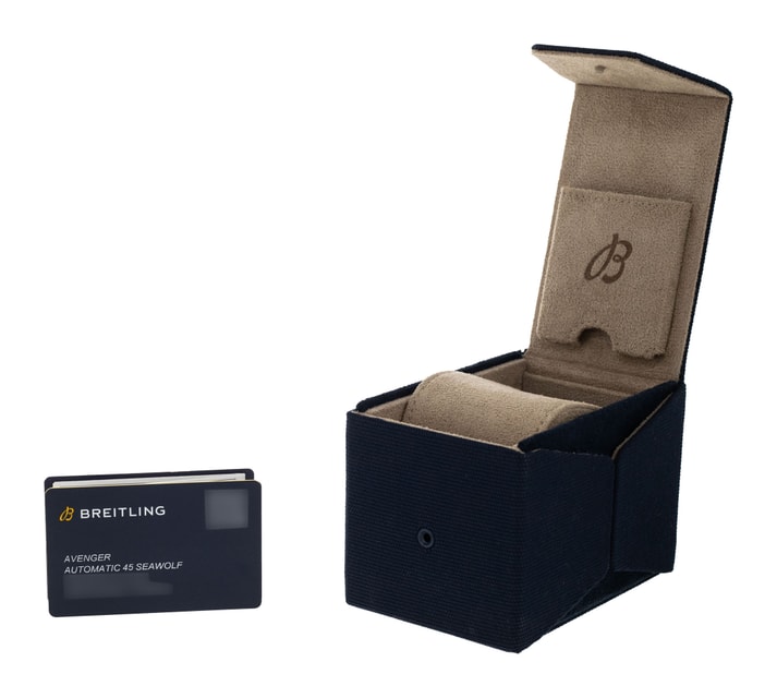 Breitling Avenger Automatic 45 A17319 Image 4